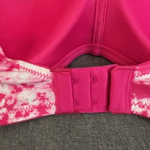 Halston Women's Bra 36D Pink Design T-Shirt Comfort Wireless Lightly Padded NWOT - Picture 3 of 5